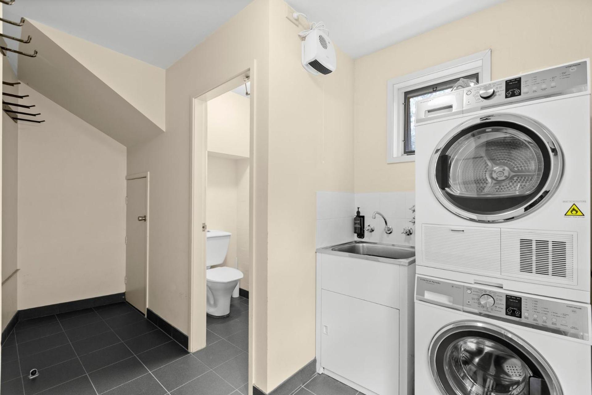 Village Green 2 Bedroom Loft Townhouse With Views Fireplace And Garage Parking スレッドボ エクステリア 写真
